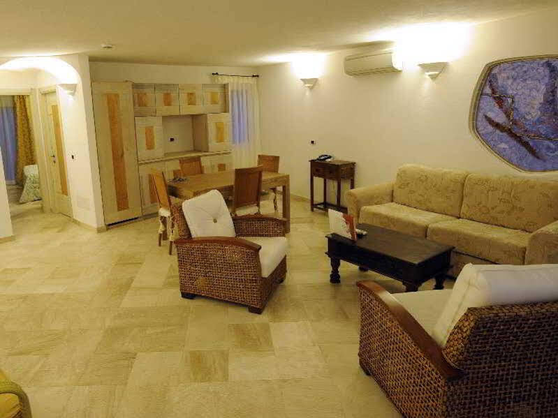 Residence Living Poltu Quatu Arzachena Buitenkant foto